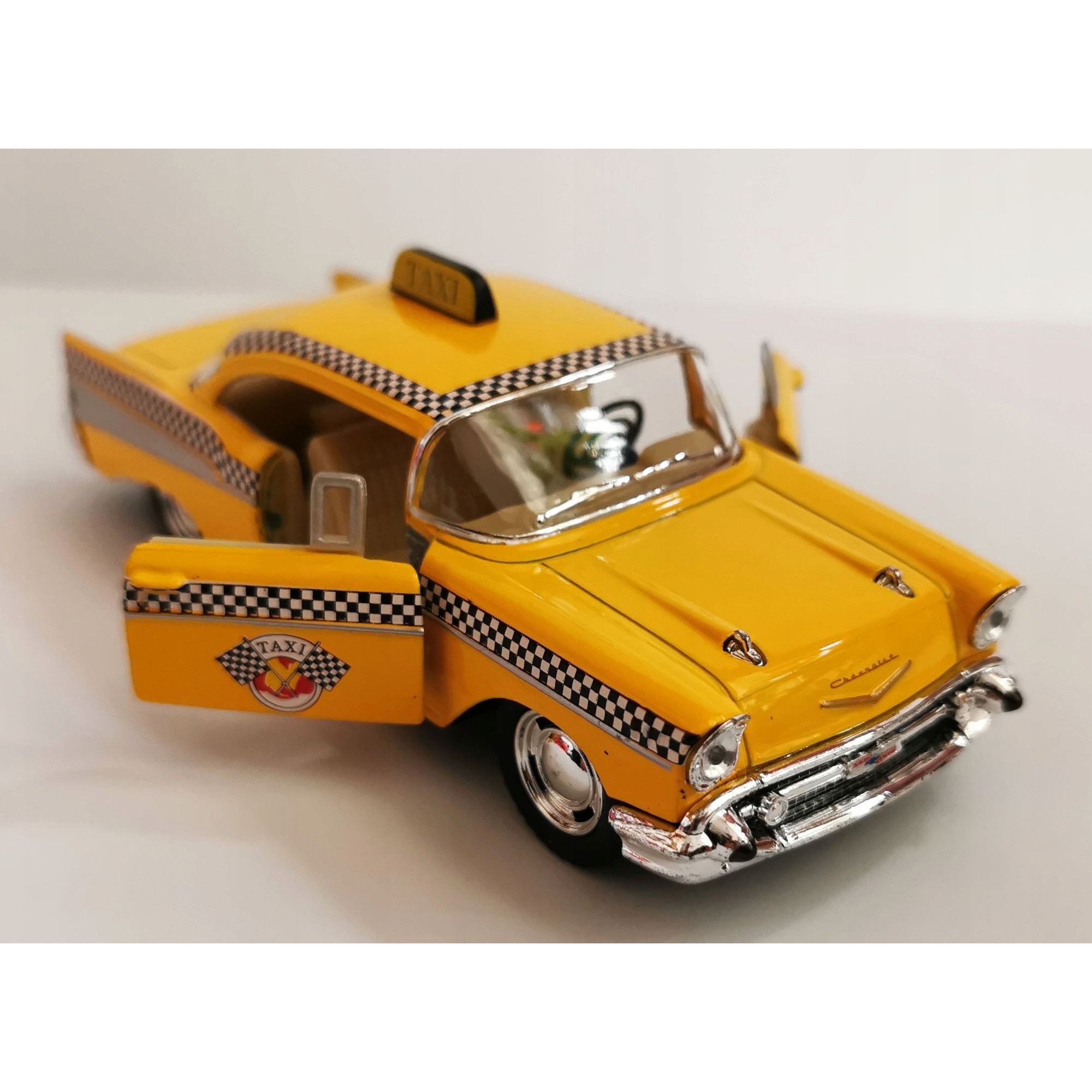 Mașină de jucărie metalică Chevrolet Bel Air 1957 Taxi, Kinsmart