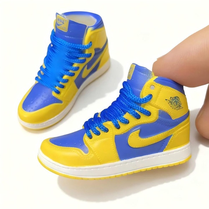 Figurine 3D Mini Pantofi Sneaker, 4-9cm, PVC