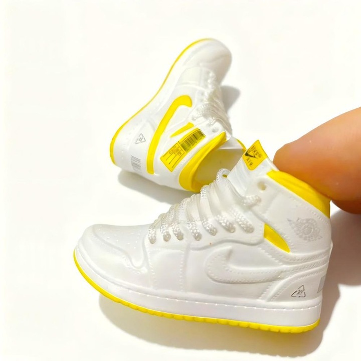 Figurina mini pantofi sport 3D, pereche, PVC, 4-10cm