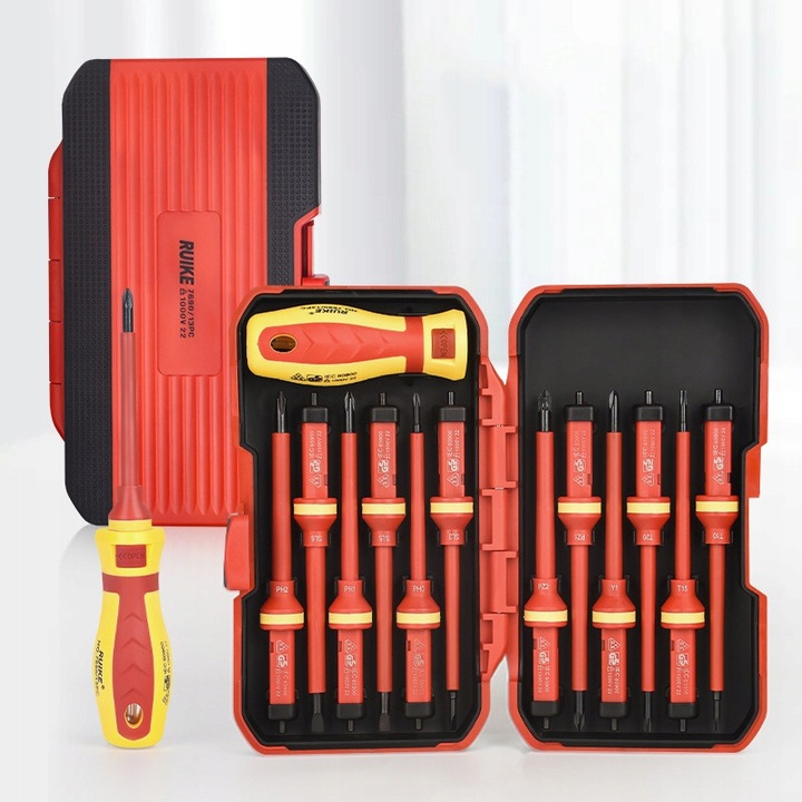 Комплект 13 изолирани отвертки за електротехници, защита 1000V AC / 1500V DC, CrV стомана, дръжки против приплъзване, включен куфар