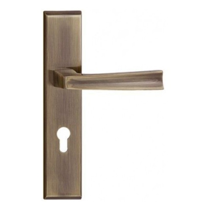 Maner UN, MAJA, patina