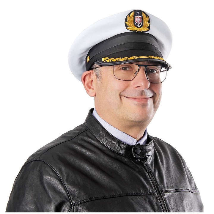 SAPKA LENGYEL KAPITÁNY NAGY HAJÓ PARANCSNOKA