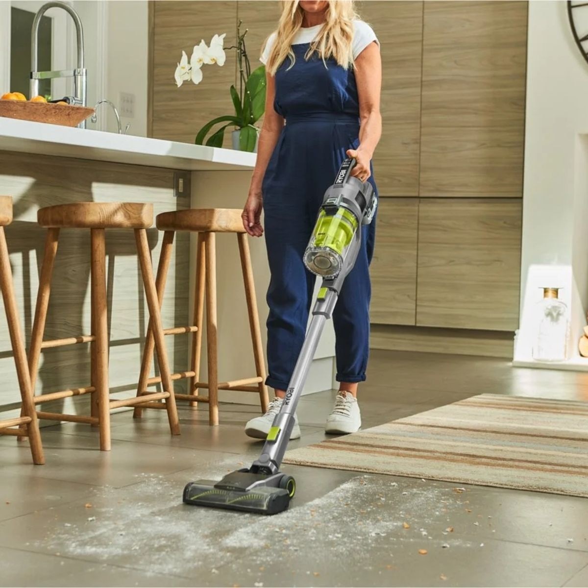 Aspirator fără fir RYOBI RSVS18-0, 18 V, 820 l/min