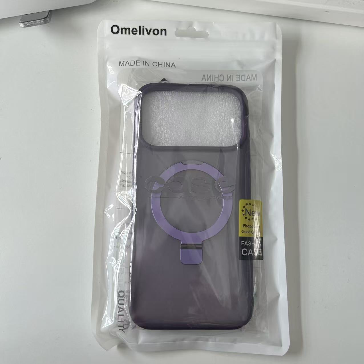 Husa de protectie pentru iPhone 17 Pro Max, Omelivon, MagSafe, Suport pentru inel, Margini ridicate pentru protectia ecranului, Anti-Soc, TPU Moale + PC Dur, Spate Semitransparent, Violet inchis