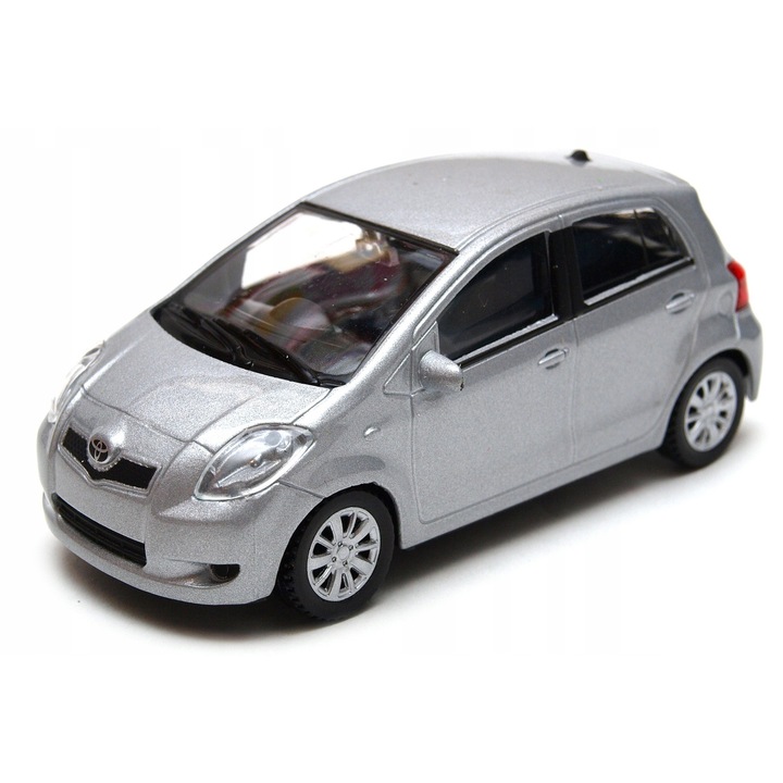 Количка играчка Welly Toyota Yaris 1:43, метал, 8 см, детайлна