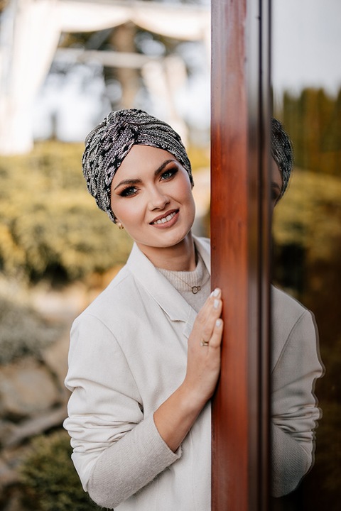 Turbane femei Clara J72, palarie din material pentru pulovere, bej si negru