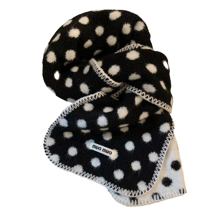 Kétoldalas sál, fekete-fehér pöttyös, puha, kötött, őszi és téli