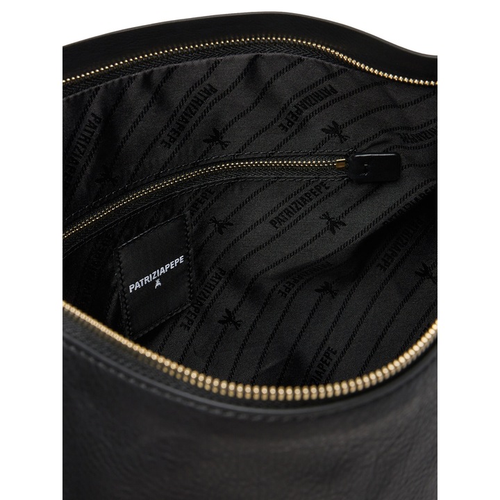 Női táska Patrizia Pepe, 8B0278/L164-K103 modell, természetes bőr, fekete szín.