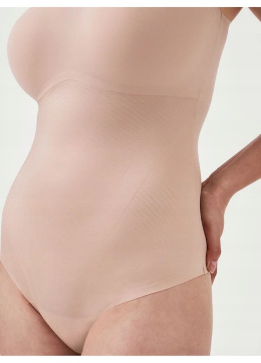 Body modelator Spanx, bej, fara cusaturi, M INTL