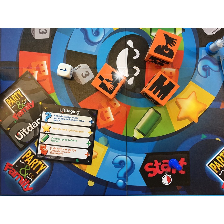 Party & Co Family társasjáték, szett, 300 kártya, 12 kihíváskártya, 2 homokóra, 1 rajztábla, többszínű