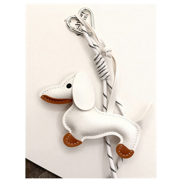 Breloc pentru geanta in forma de catelus Teckel – accesoriu decorativ din piele ecologica, model Sausage Dog