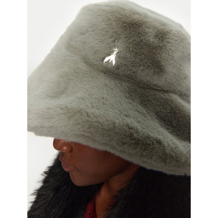 Дамска шапка Patrizia Pepe, металик сива, тип "bucket"