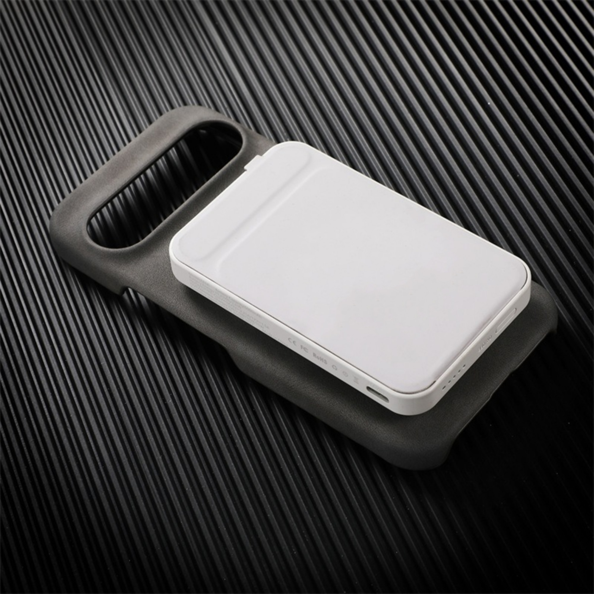 Husa Premium pentru iPhone Air, Piele ecologica (PU) Vintage Lambskin, Compatibil cu functie MagSafe, Mata High-Quality, Anti-Soc, Ultra Slim, Protectie Spate, Gri