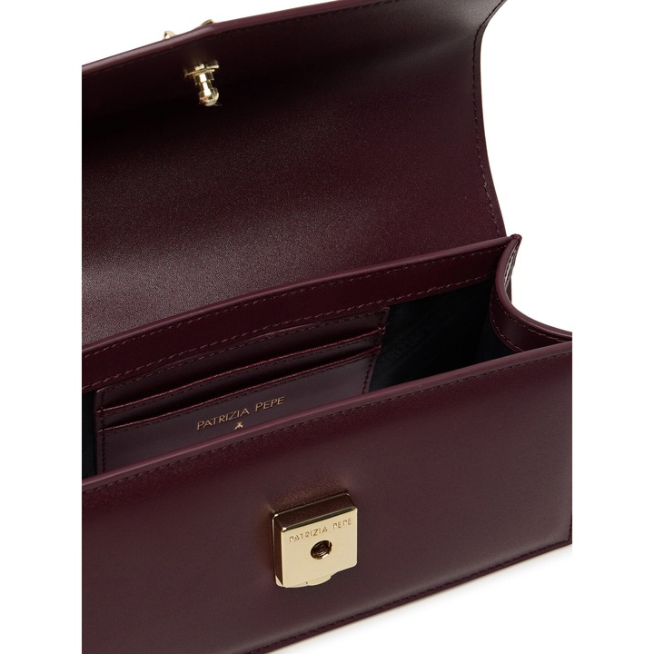 Női táska Patrizia Pepe, modell 2B0032/L061-M536, lila-piros színű, valódi bőrből.