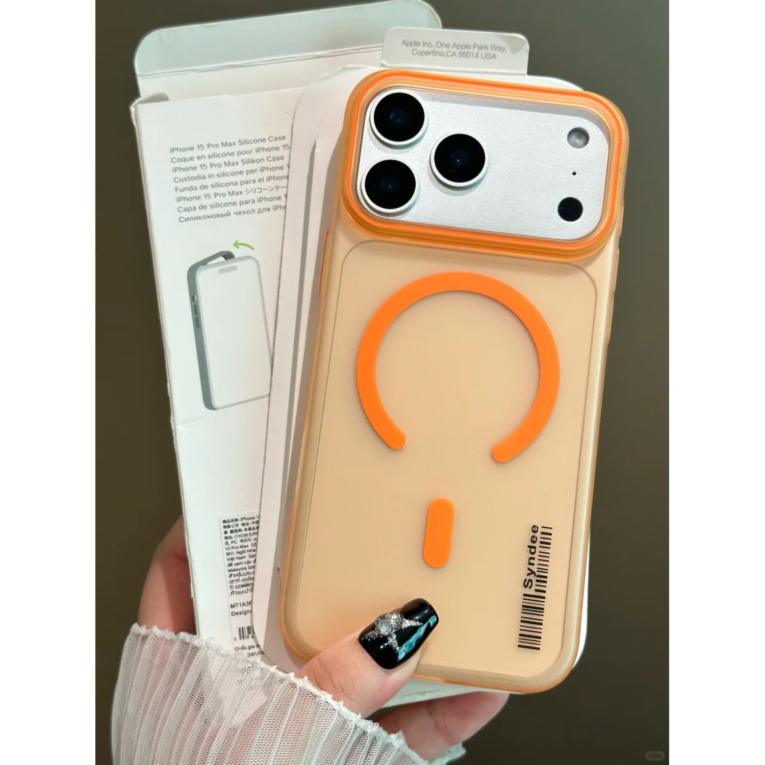 Husa telefon pentru iPhone 17 Pro Max, Magnetic MagSafe, slim ultra-light, Coaja dura mata, Portocaliu/Transparent