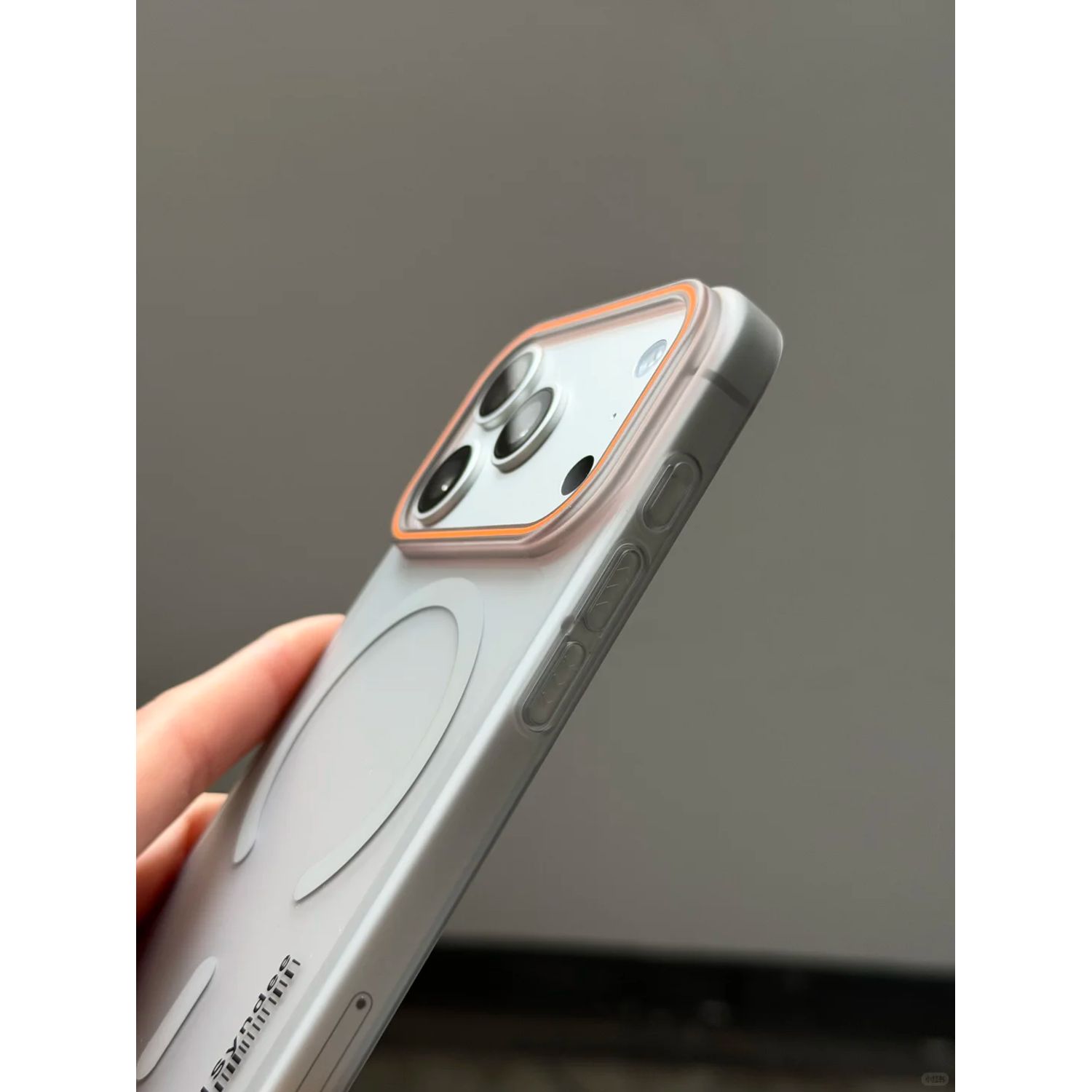 Husa telefon pentru iPhone 17 Pro Max, Magnetic MagSafe, slim ultra-light, Coaja dura mata, Gri/Transparent