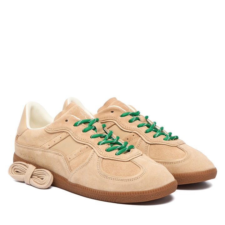 Tenisi dama Nokwol, Bej