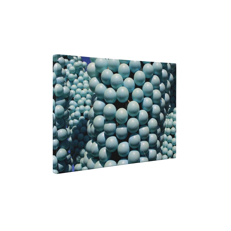 O multime de baloane - Tablou Canvas - 80x105 cm