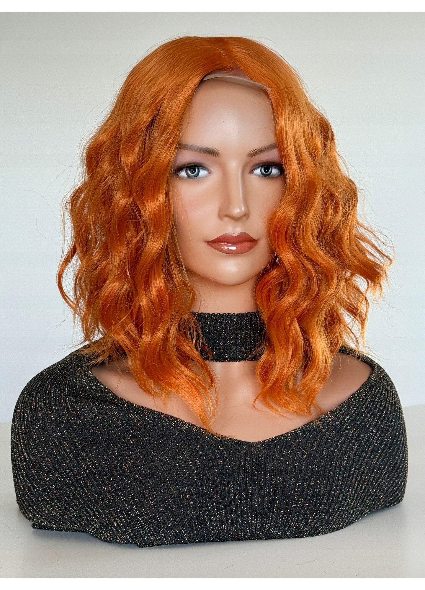 Perucă sintetică Althair roșcată, bucle naturale, 40cm, prindere