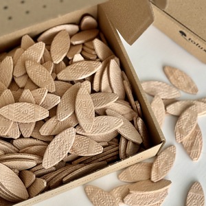 Feronerie si accesorii mobila