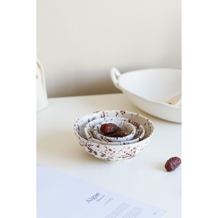 Set boluri ceramice, Hermia Concept, 3 piese, maro si alb, dimensiuni: 15,5x15,5x5,7cm, 12,2x12,2x4,7cm, 8x8x3,3cm