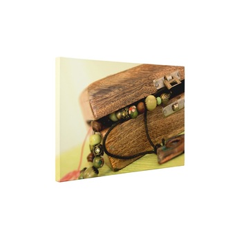 Cutiuta de lemn - Tablou Canvas - 75x100 cm Cutiuta de lemn - Tablou Canvas - 75x100 cm