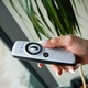 Pilot inteligent Shelly BLU, control Zigbee și Bluetooth, design compact, culoare albă