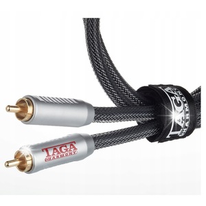 Kábelek és adapterek