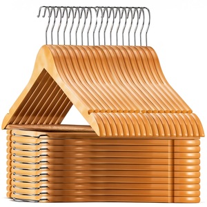 Umerase pentru haine si suporturi