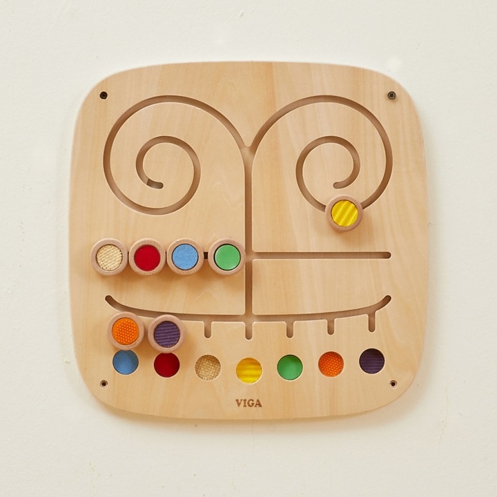 Tabla Senzoriala, Viga Toys, Labirint cu 7 Texturi, Multicolor, pentru copii de la 2 ani