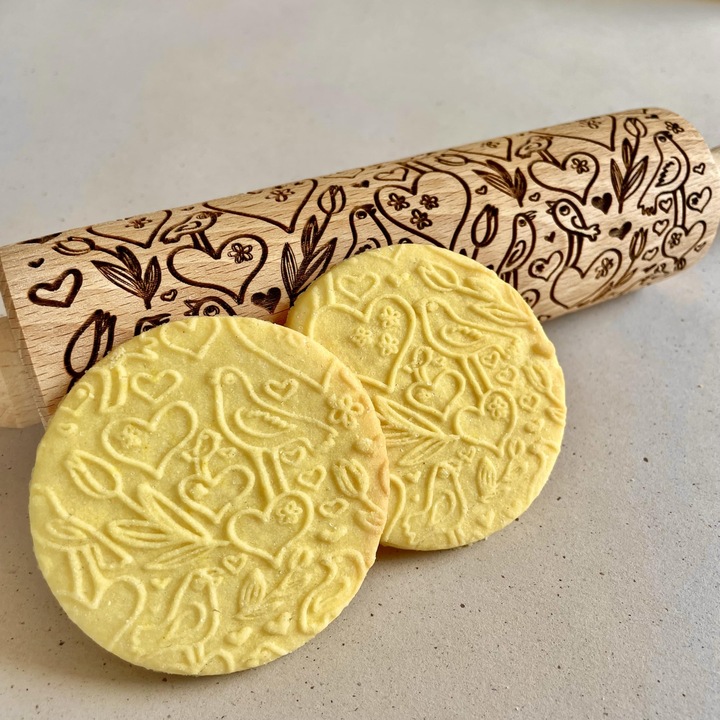 Sucitor din lemn de fag, Algis Crafts, model "Pasari de Dragoste", natural, cu foaie de rețete