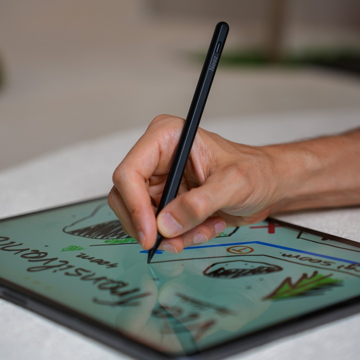 Стилус писалка, Neez Pencil, за Apple iPad (2018-2026), Алтернатива на Apple Pencil, Palm Rejection, Tilt функция, Магнитно закрепване, Бързо USB-C зареждане (27 мин), 12ч батерия, Алуминий, Черен