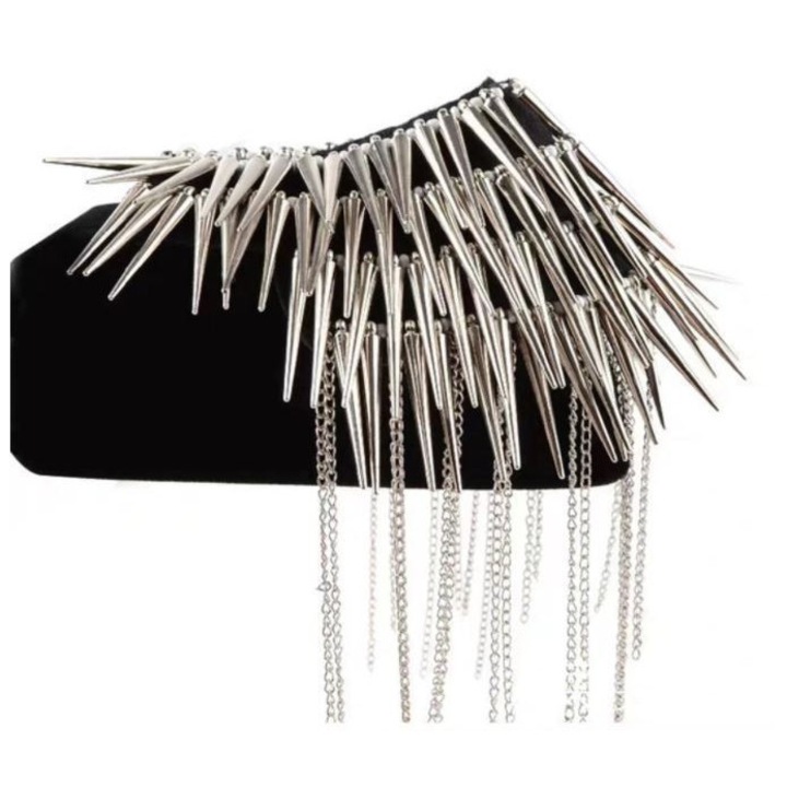 Нарамници, черни, със сребристи шипове и ресни, комплект 2 броя