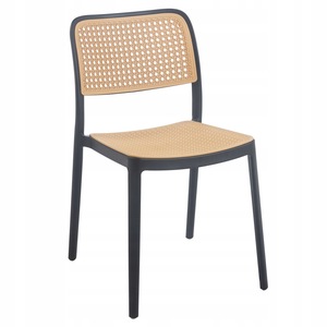 Градински столове и шезлонги