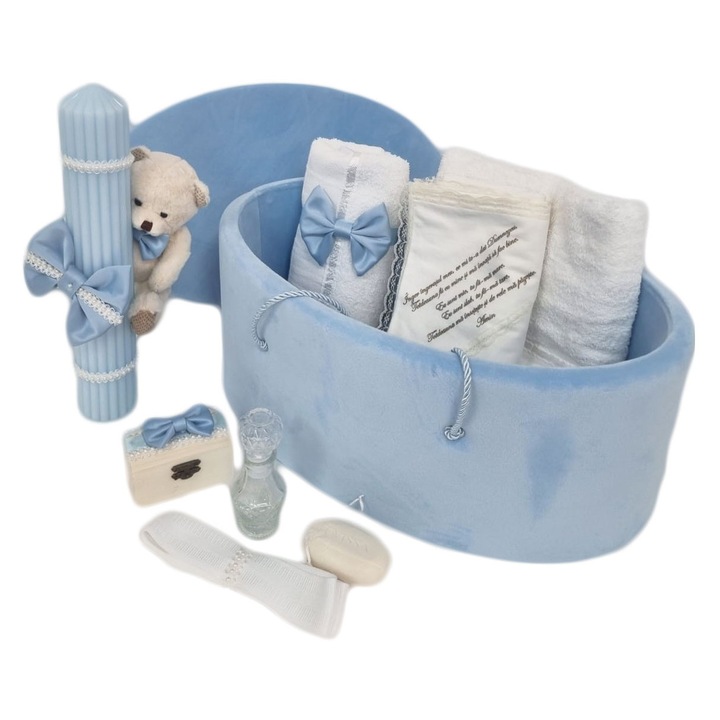 Trusou botez băieți set Fantasia Land, cutie catifea ovală, lumanare bleu, bumbac 100%, dimensiuni 35x6cm