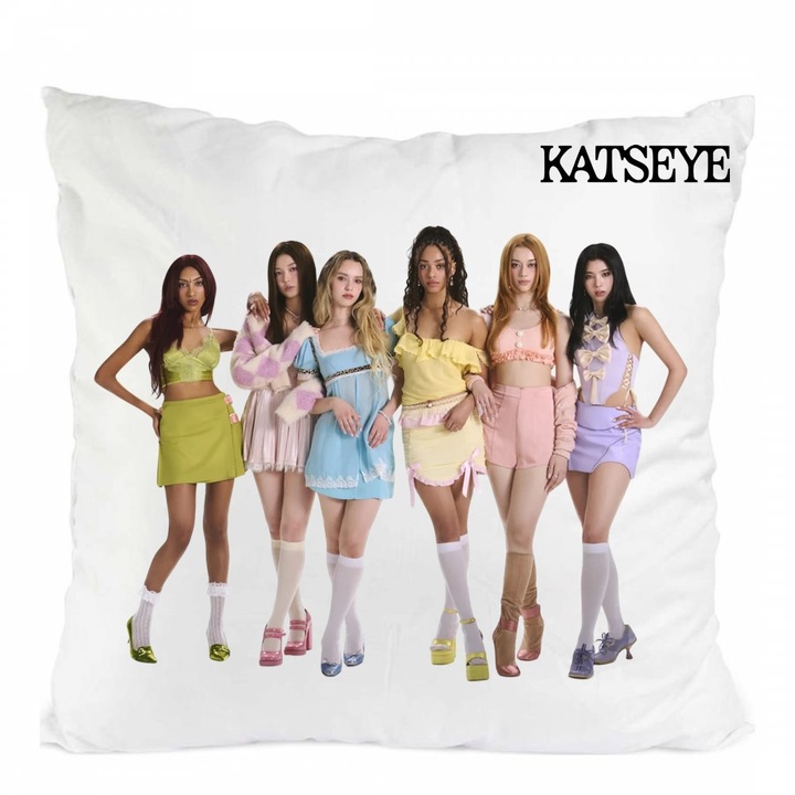Perna personalizata katseye trupa de fete globala, Poliester, Alb, 40 x 40 cm