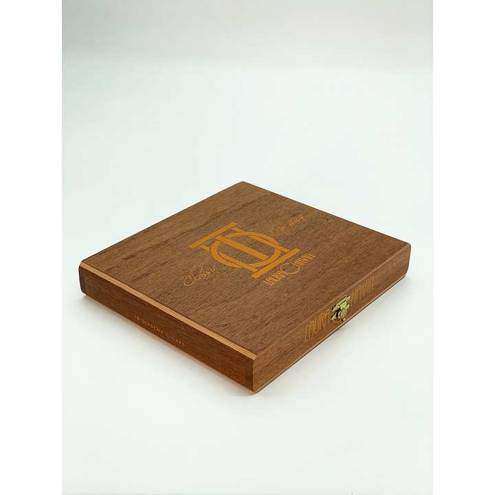 Tigari din foi, Laura Chavin, Editia clasica Nr. 444, cutie 10 bucati