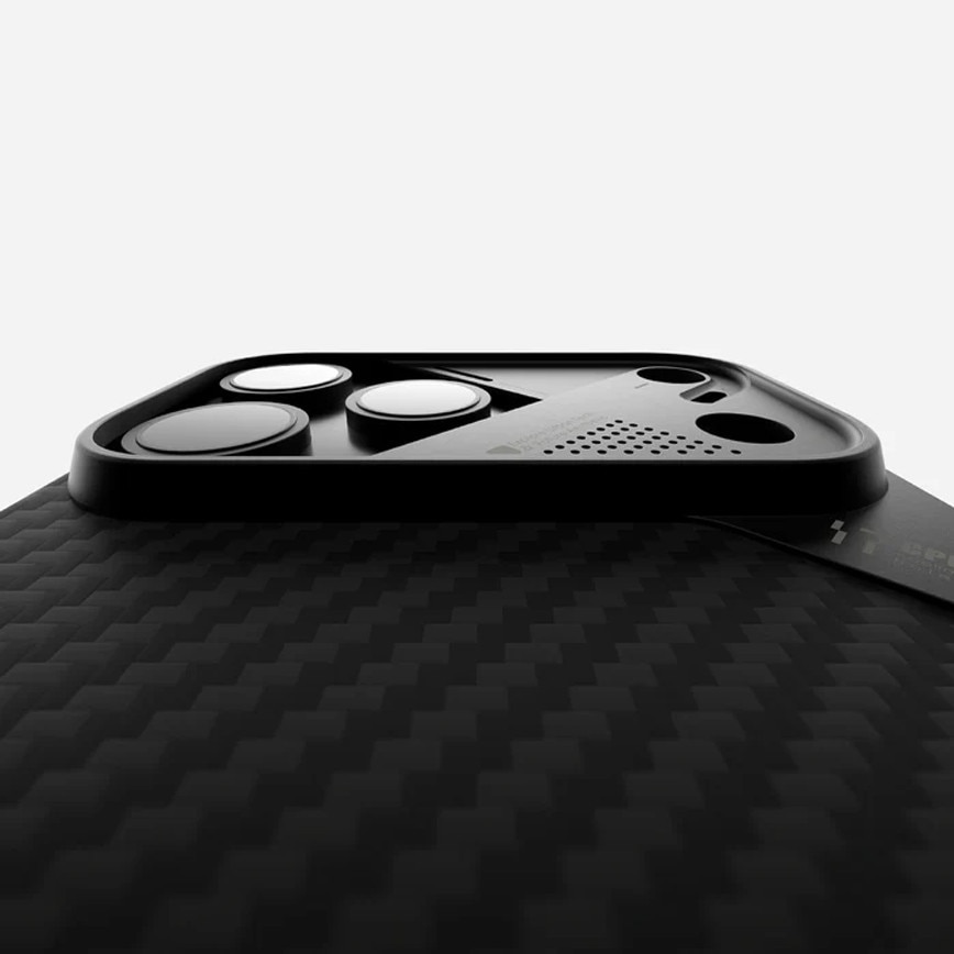 Husa pentru iPhone 17 Pro din fibra de aramida, Aulumu A17, Ultra slim, compatibila MagSafe, Racire activa CoolHyper, Cadru camera din Aluminiu, Design rezistent la socuri, Disipare caldura, Protectie premium, Negru