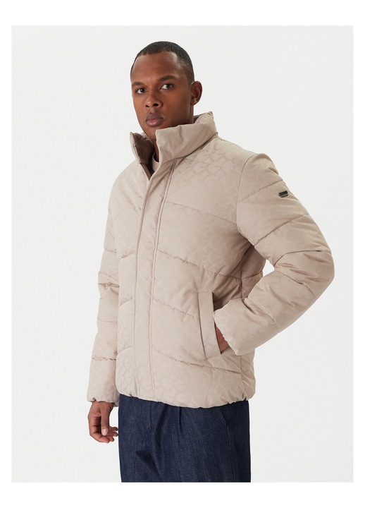 Geaca de iarna barbati Guess, bej, material de calitate, L INTL