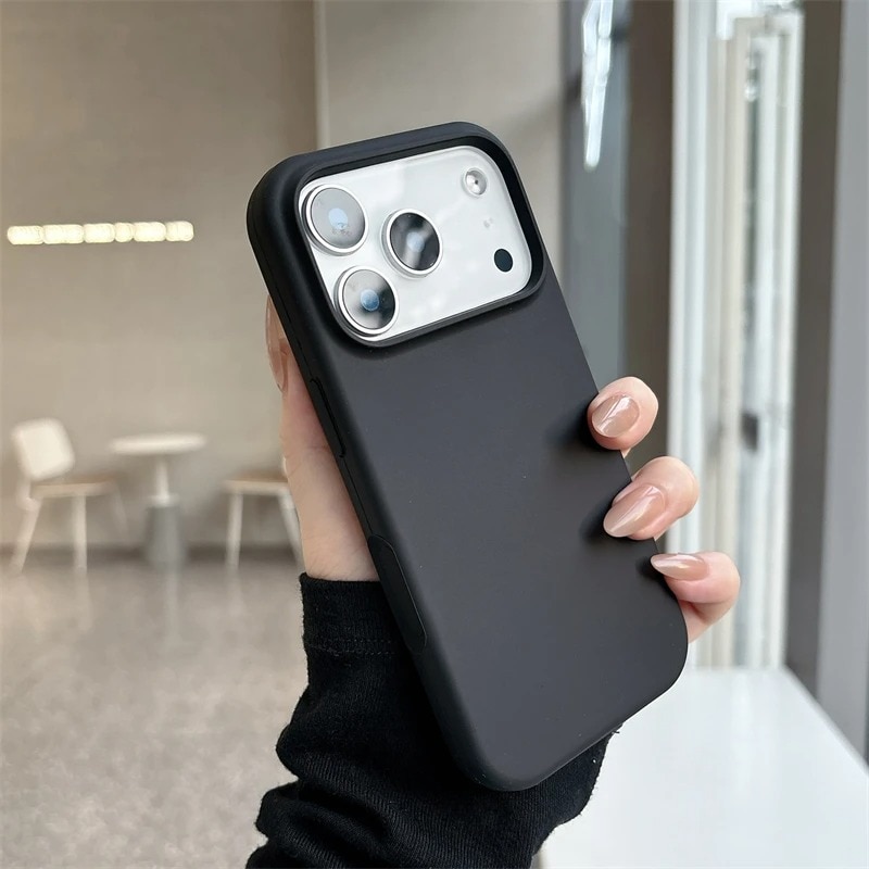 Husa silicon pentru iPhone 17, compatibila MagSafe, protectie camera, butoane dintr-o singura piesa