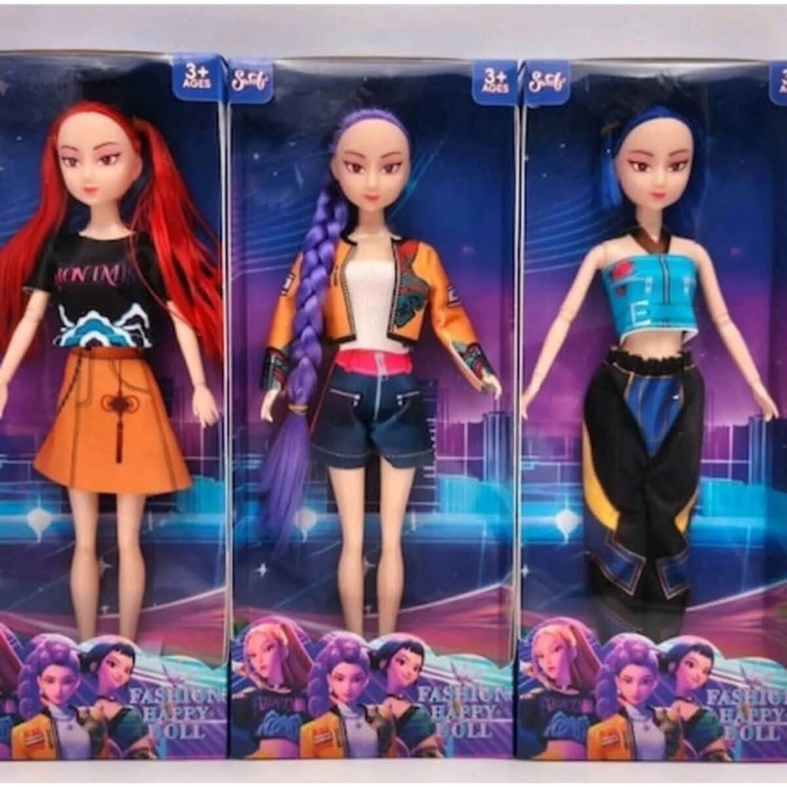 3 db K-pop babakészlet kiegészítőkkel, Démonvadászok, 28 cm