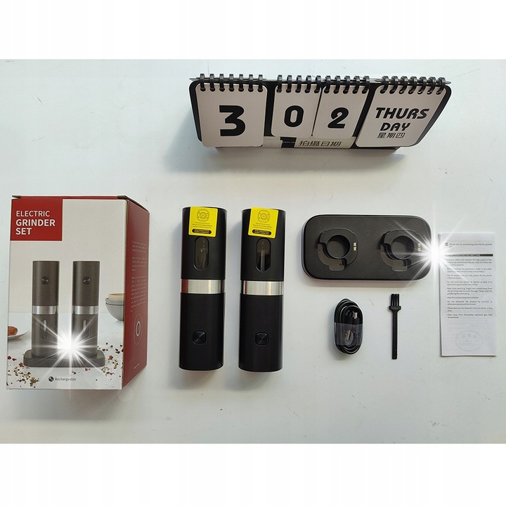 Set 2 Mlynki electrice pentru sare si piper, cu baza de incarcare, LED albastru, dimensiuni 51x53x178.8mm