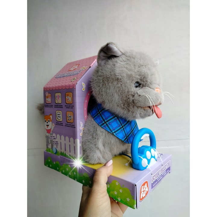 Interaktív játék, Elefun, bolyhos kutya, érintésre reagál, hangokat ad ki, teljes szett pórázzal és kendővel