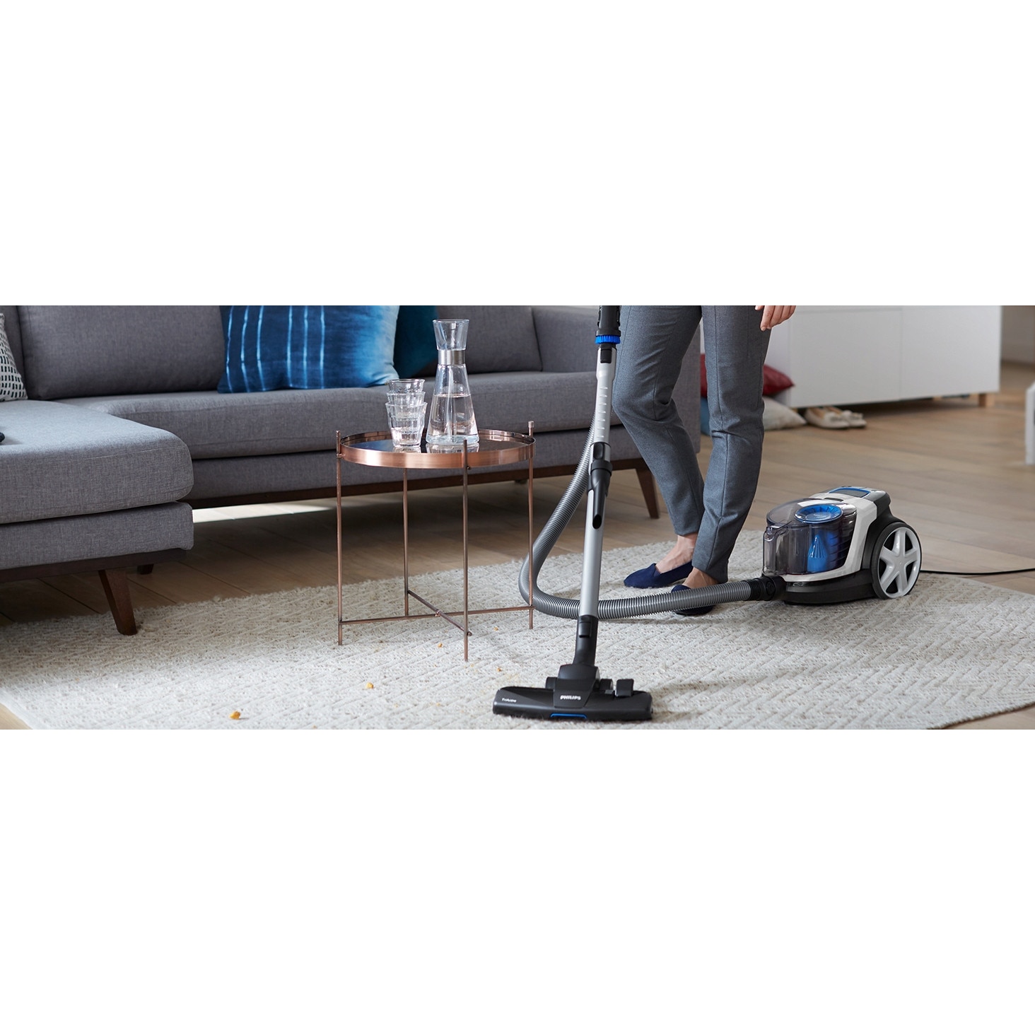 Aspirator fara sac Philips PowerPro Compact FC9332/09 650W, capacitate 1.5l, tehnologie PowerCyclone 5, filtru HEPA