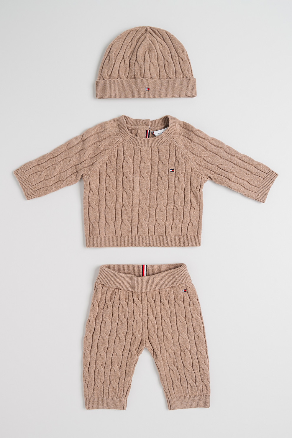 Tommy Hilfiger, Set de imbracaminte cu model torsade - 3 piese, Maro camel, 92 CM