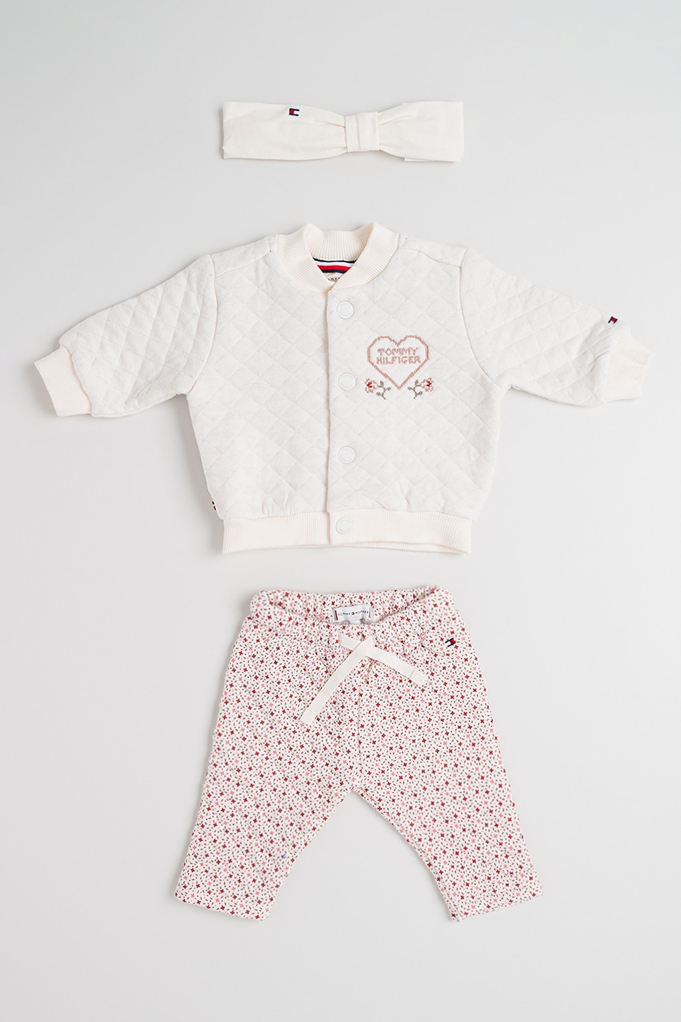 Tommy Hilfiger, Set de imbracaminte din amestec de bumbac organic cu broderie - 3 piese, Alb, Verde, Roz, 86 CM