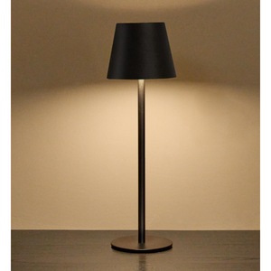 Éjjeli és asztali lámpák