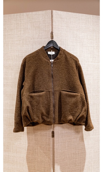 Jacheta bomber premium italiana Nouvia, din boucle 65% lana, cu umeri lasati si fermoar frontal, stil elegant, Dark Brown M
