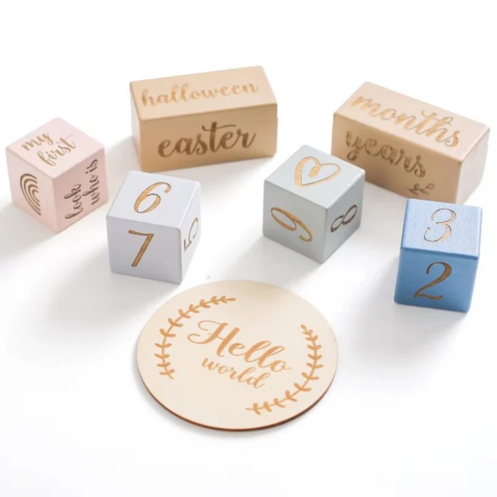 Set Cuburi din Lemn cu Inscriptii - Hello World, Albastru, 6x6cm