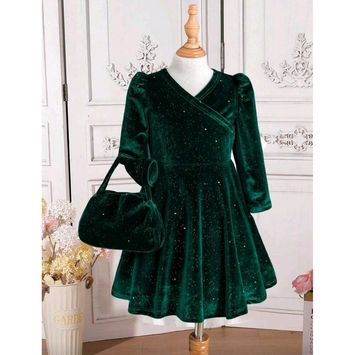 Rochita verde din catifea si gentuta asortata, Verde